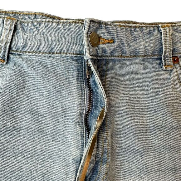 H&M Light Washed Denim High Waist Shorts Size 14 Worn Once - Picture 9 of 13